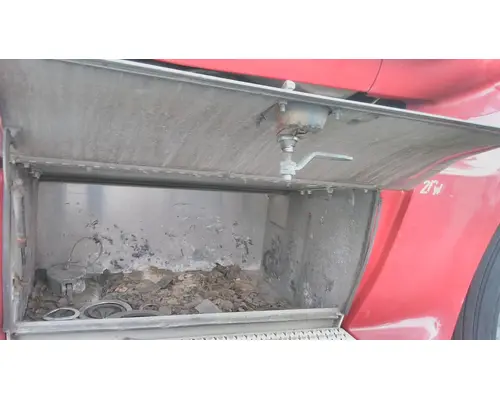 PETERBILT 587 TOOL BOX