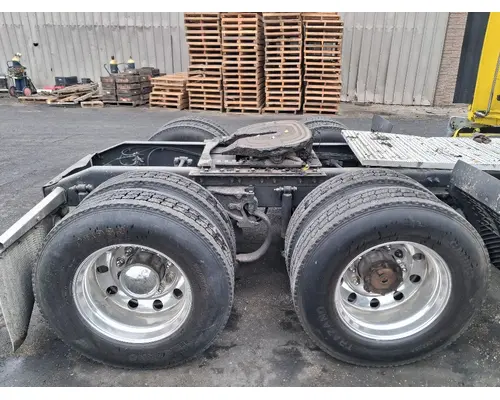 PETERBILT 587 Tandem Cutoffs