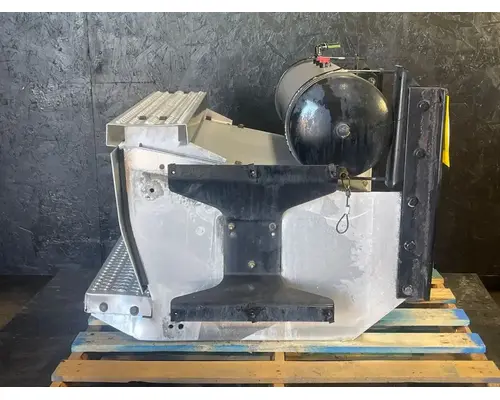 PETERBILT 587 Tool Box