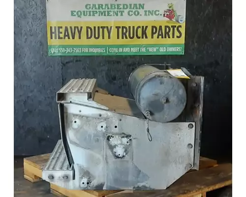PETERBILT 587 Tool Box