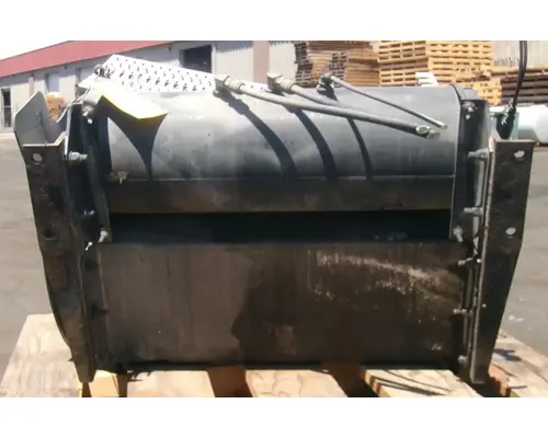 PETERBILT 587 Tool Box