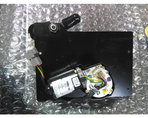 PETERBILT 587 WINDSHIELD WIPER MOTOR