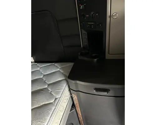 PETERBILT 589 Cab