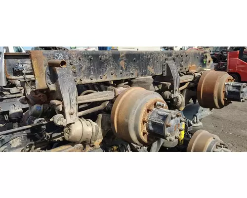 PETERBILT AIR TRAC Cutoff Tandem Axle