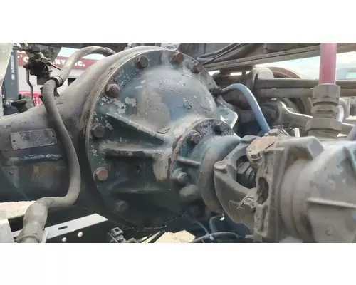 PETERBILT AIR TRAC Cutoff Tandem Axle