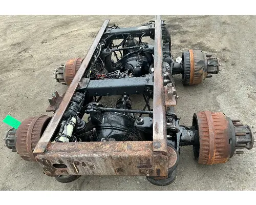 PETERBILT Air Trac Cutoff Tandem Axle