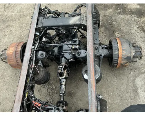 PETERBILT Air Trac Cutoff Tandem Axle