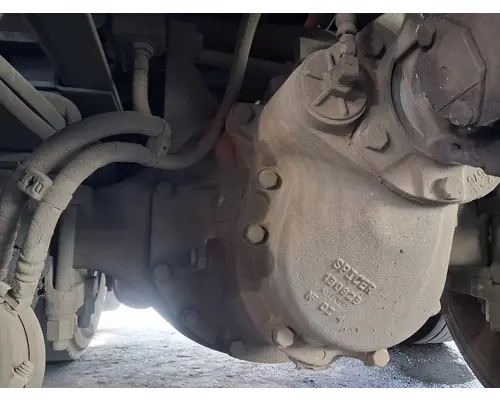 PETERBILT Air Trac Cutoff Tandem Axle