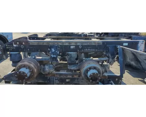PETERBILT LOW AIR LEAF Cutoff Tandem Axle