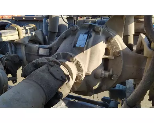 PETERBILT LOW AIR LEAF Cutoff Tandem Axle