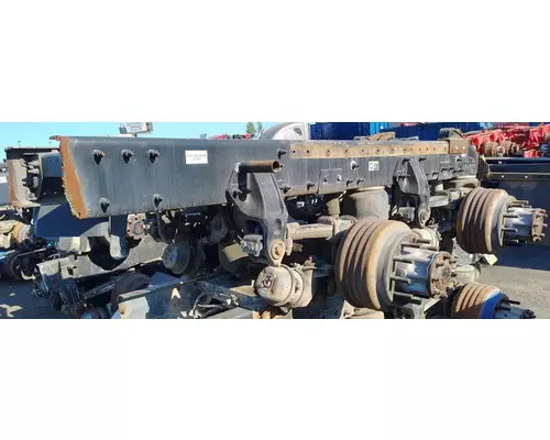 PETERBILT LOW AIR LEAF Cutoff Tandem Axle