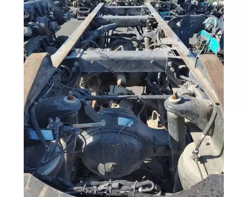 PETERBILT LOW AIR LEAF Cutoff Tandem Axle