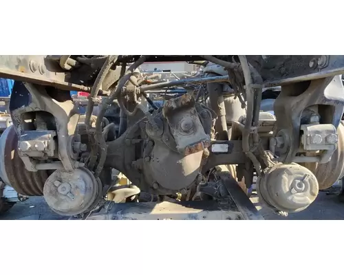 PETERBILT LOW AIR LEAF Cutoff Tandem Axle