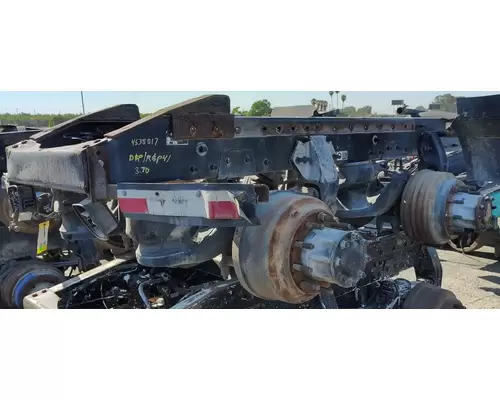 PETERBILT LOW AIR LEAF Cutoff Tandem Axle