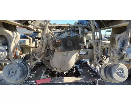 PETERBILT LOW AIR LEAF Cutoff Tandem Axle