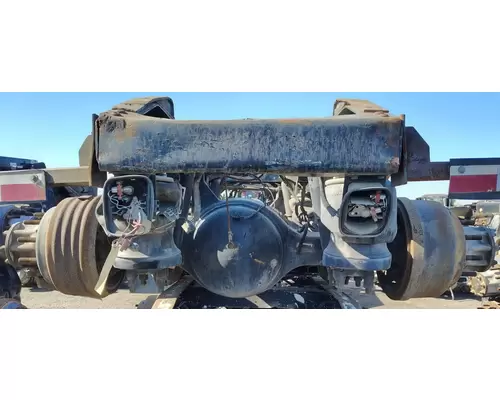PETERBILT LOW AIR LEAF Cutoff Tandem Axle