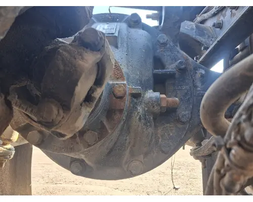 PETERBILT Low Air Leaf Cutoff Tandem Axle