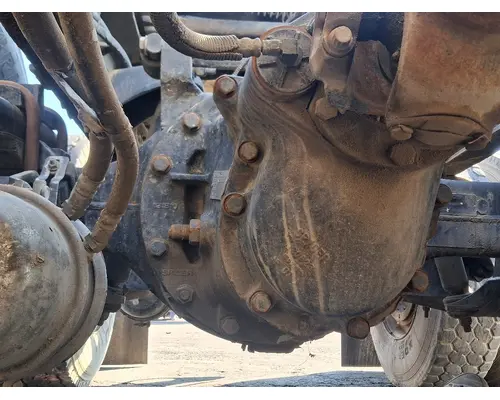 PETERBILT Low Air Leaf Cutoff Tandem Axle