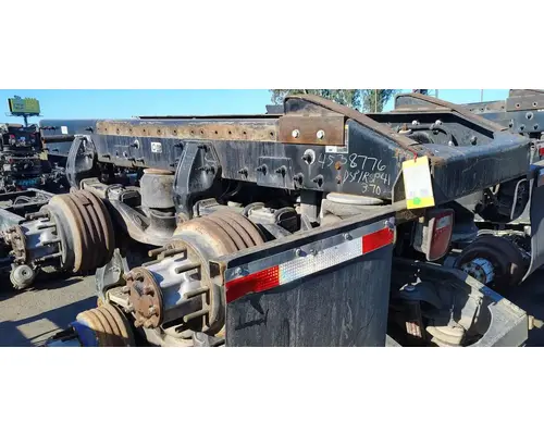 PETERBILT Low Air Leaf Cutoff Tandem Axle