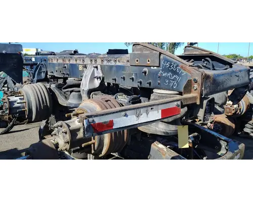 PETERBILT Low Air Leaf Cutoff Tandem Axle