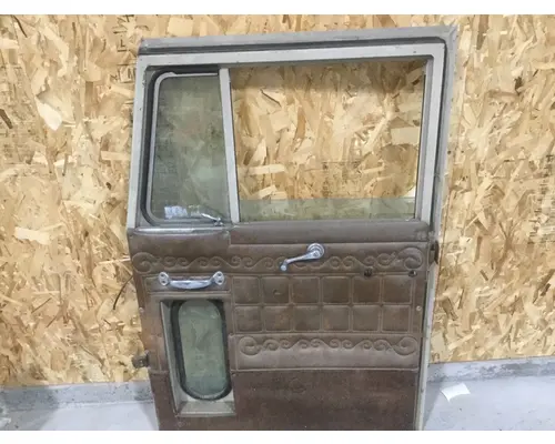 PETERBILT MISC DOOR-FRONT