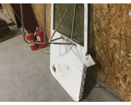 PETERBILT MISC DOOR-FRONT