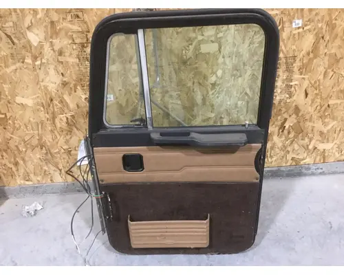 PETERBILT MISC DOOR-FRONT