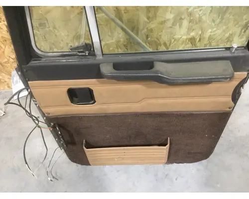 PETERBILT MISC DOOR-FRONT