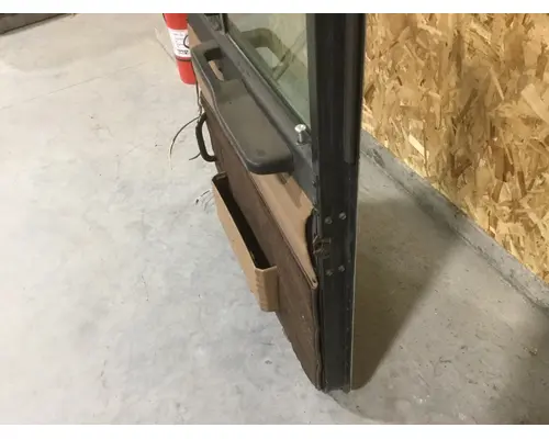 PETERBILT MISC DOOR-FRONT