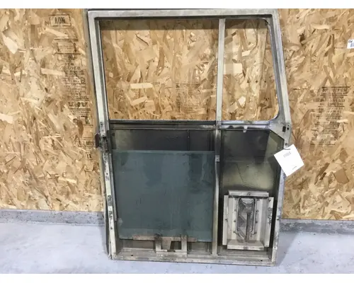 PETERBILT MISC DOOR-FRONT