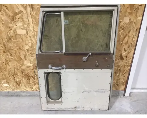 PETERBILT MISC DOOR-FRONT