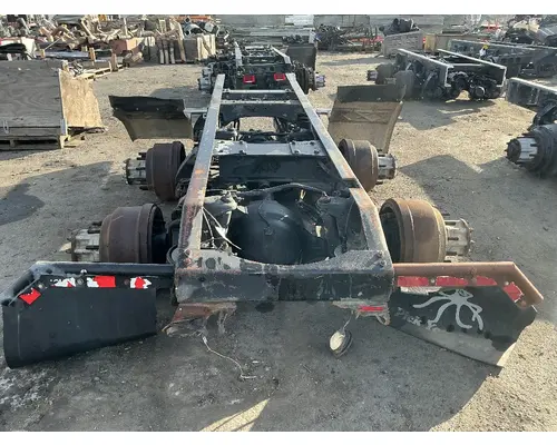 PETERBILT New Low Air Leaf Tandem Cutoffs
