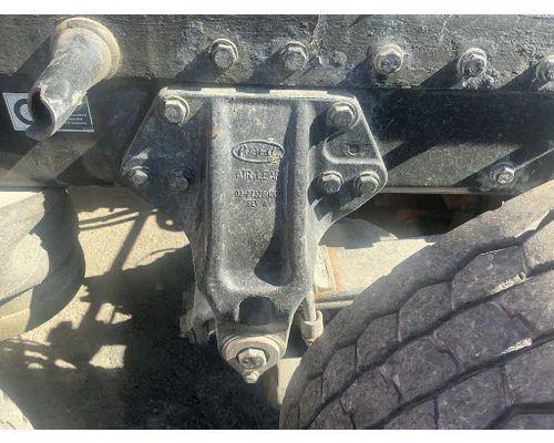 PETERBILT New Low Air Leaf Tandem Cutoffs