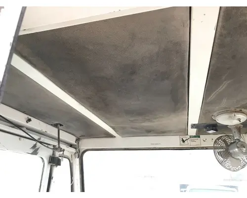 PETERBILT YT 30 Body, Misc. Parts