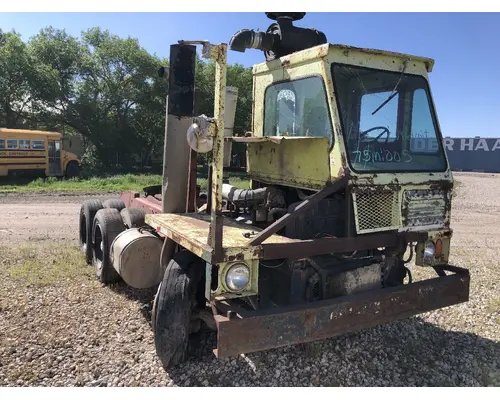 PETERBILT YT 30 Bumper Assembly, Front