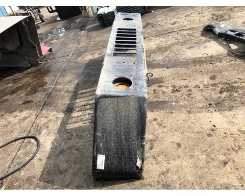 PETERBILT YT 30 Bumper Assembly, Front