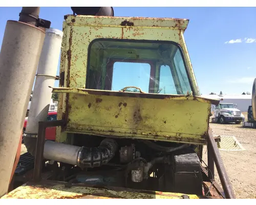 PETERBILT YT 30 Cab Assembly