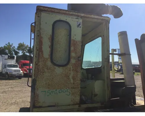 PETERBILT YT 30 Cab Assembly