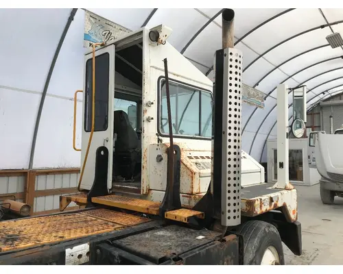 PETERBILT YT 30 Cab Assembly