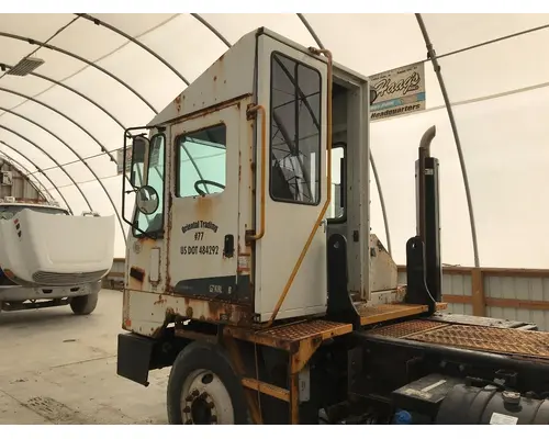 PETERBILT YT 30 Cab Assembly