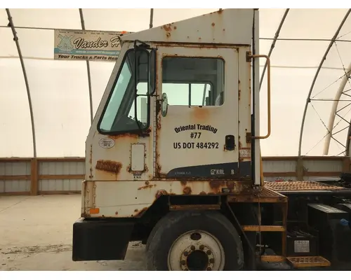 PETERBILT YT 30 Cab Assembly