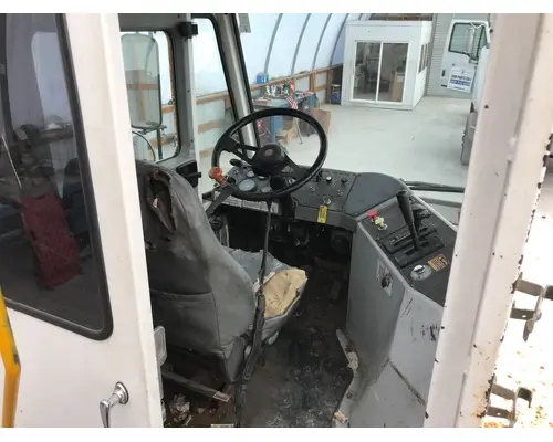 PETERBILT YT 30 Cab Assembly