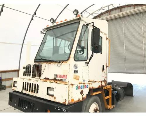PETERBILT YT 30 Cab Assembly