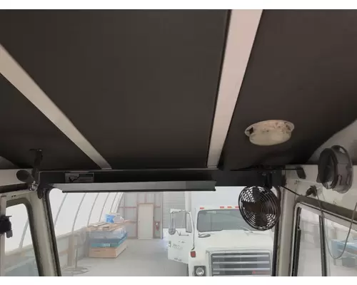 PETERBILT YT 30 Cab Assembly