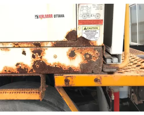 PETERBILT YT 30 Cab Assembly