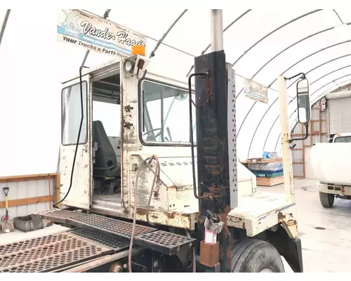PETERBILT YT 30 Cab Assembly