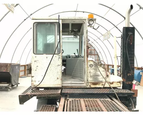 PETERBILT YT 30 Cab Assembly
