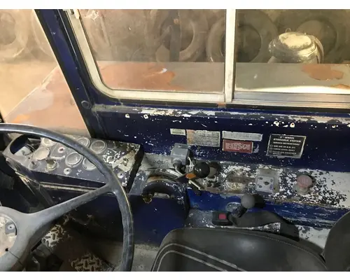 PETERBILT YT 30 Cab Assembly