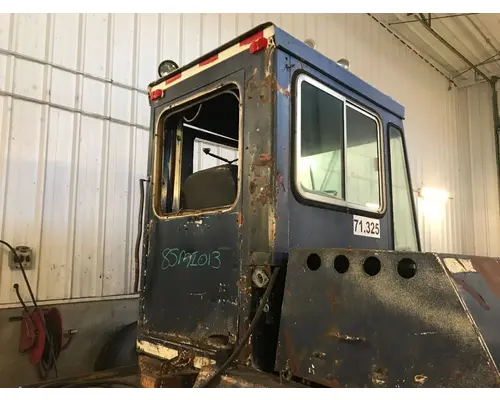 PETERBILT YT 30 Cab Assembly