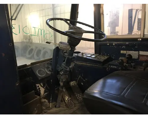 PETERBILT YT 30 Cab Assembly